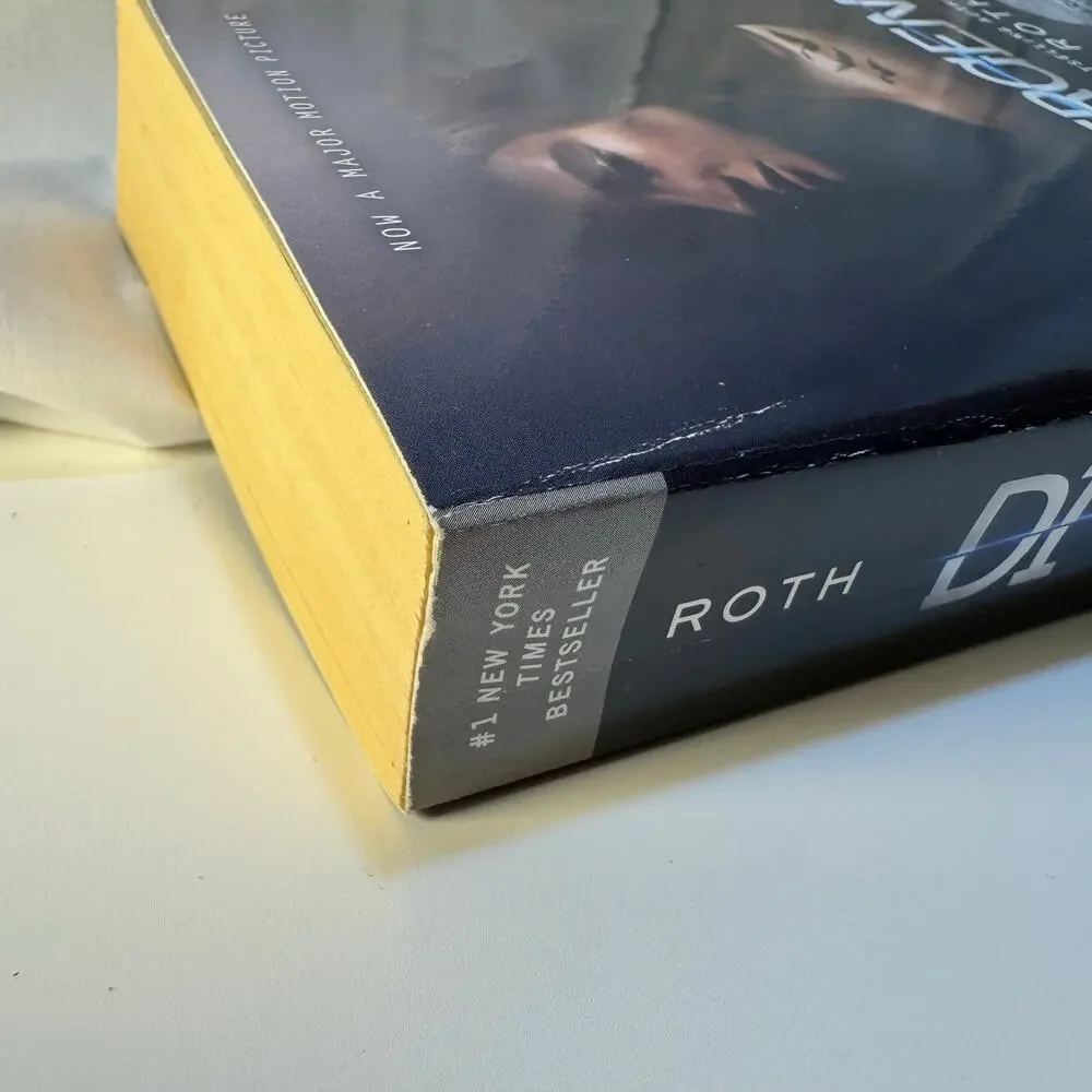 Divergent Movie Tie-In Edition by Veronica Roth Dystopian Young Adult Paperback